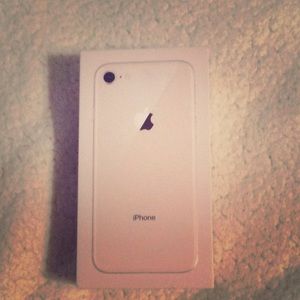 Brand new iphone8 (rose gold)